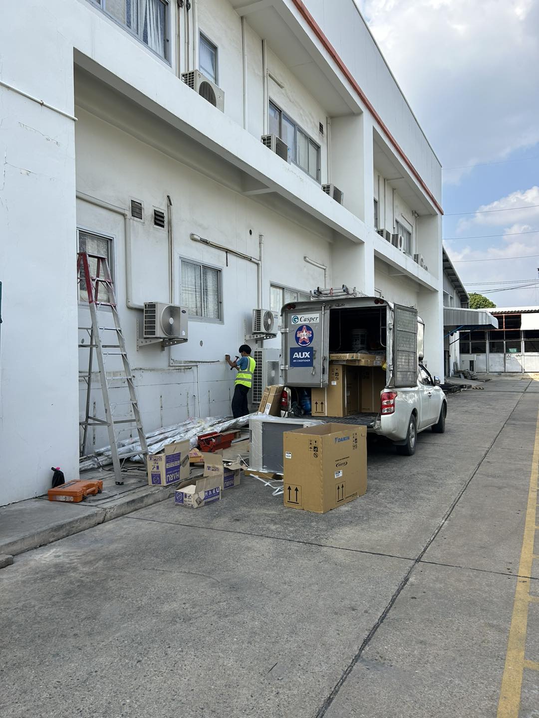 19 - https://จําหน่ายแอร์บ้านราคาถูก.com | หจก.ดีดีพี แอร์ แอนด์ เซอร์วิส -  เราคือผู้เชี่ยวชาญด้านแอร์ครบวงจร จำหน่าย ติดตั้ง ล้าง ซ่อมแอร์บ้านและโรงงานทุกรุ่น โดยช่างมืออาชีพ บริการถึงที่ทุกวัน รับประกันงานติดตั้ง 1 ปีเต็ม